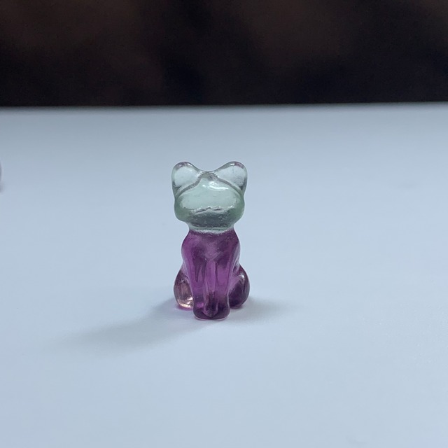 11.透明度有・可愛いフローライトねこちゃん