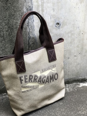 Salvatore Ferragamo サルヴァトーレ フェラガモ　旧ロゴ　トートバッグ　ベージュ　vintage　ヴィンテージ　8ns8nv