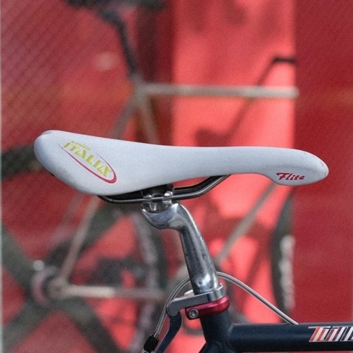 SELLE ITALIA】FLITE 1990 NJS EMBROIDERY (WHITE) | Humhumhug Online 