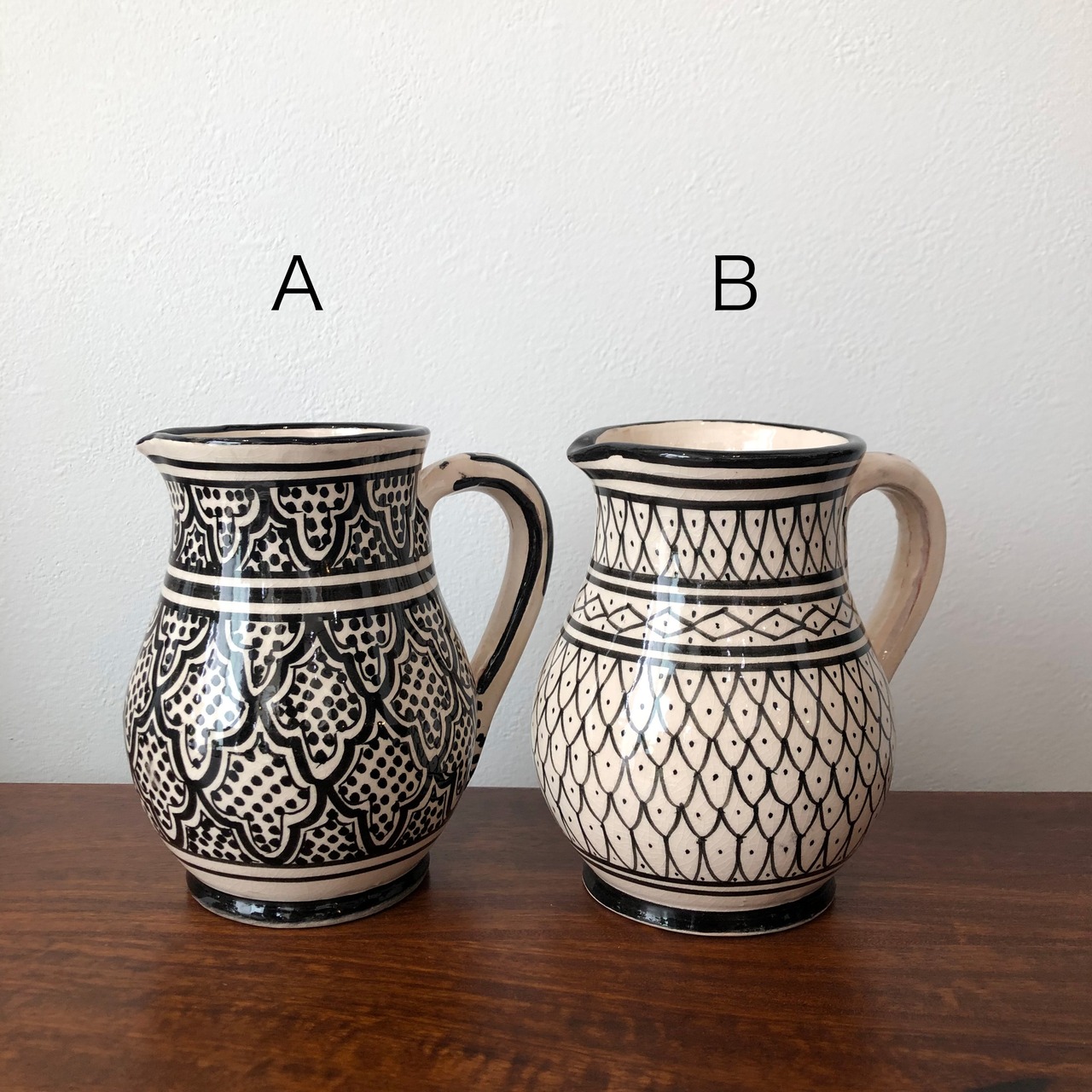 アフリカンスクエアー　陶器ピッチャー型フラワーベース　花瓶