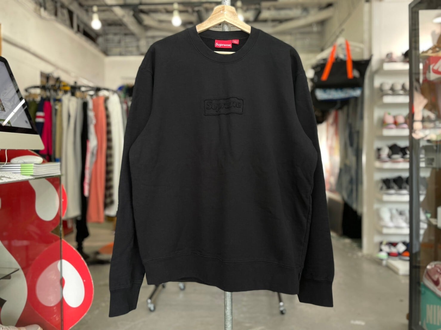 サイズXL】supreme cutout logo crewneck black