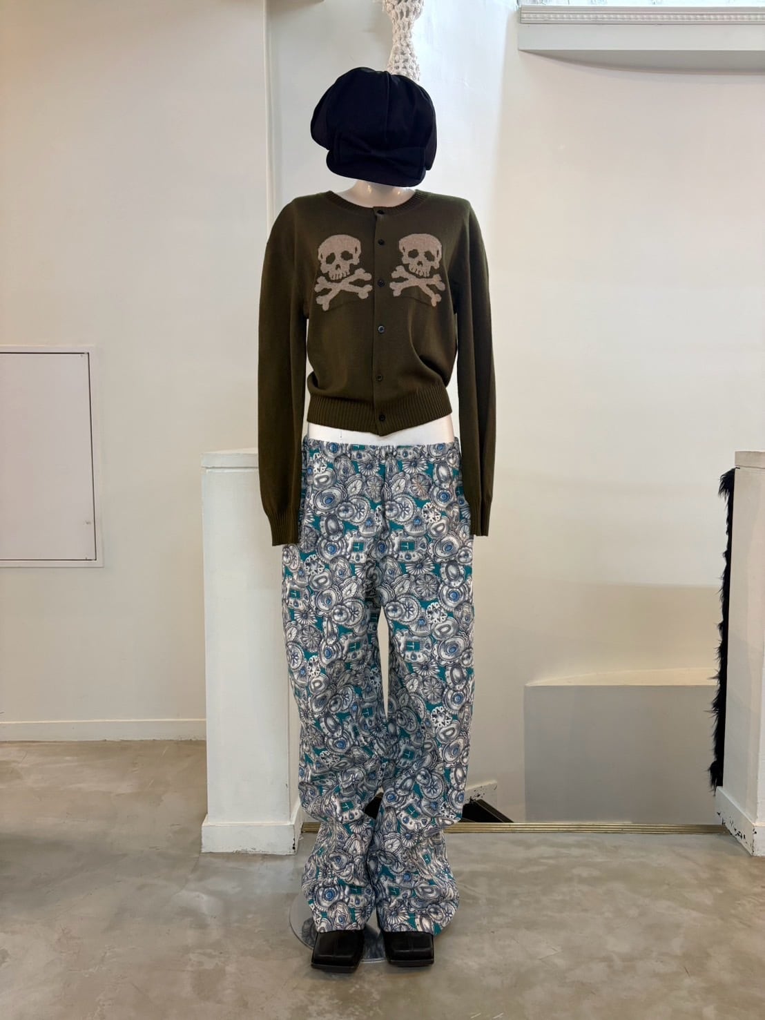 Ashley WILLIAMS KNIT SKULL CARDIGAN