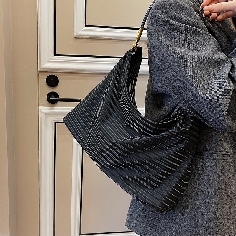 オータムカジュアルショルダーバッグ 秋物 メッセンジャーバッグ 手作りハンドバック97426538533