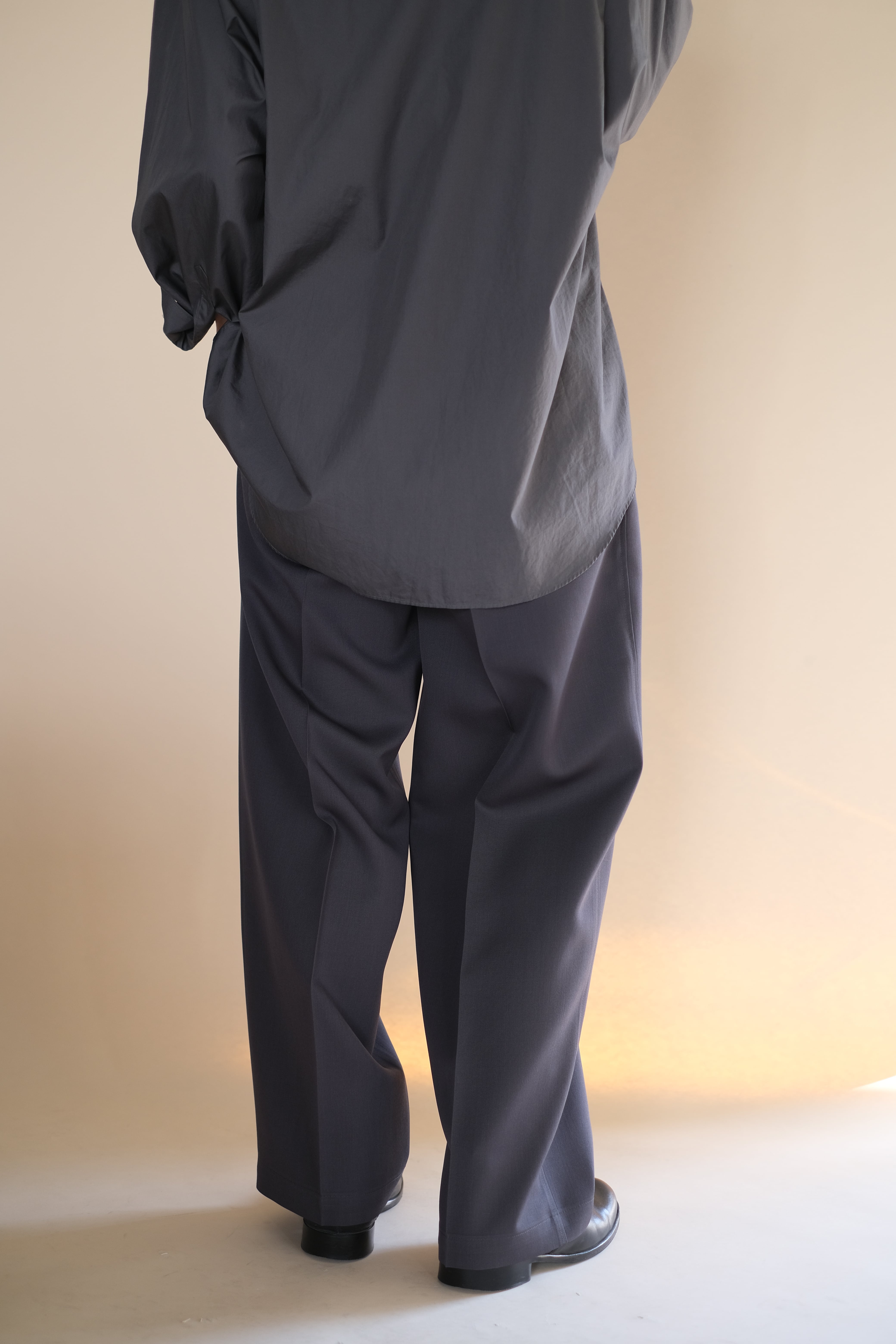 Graphpaper / Scale Off Wool Wide Slacks | LIVING
