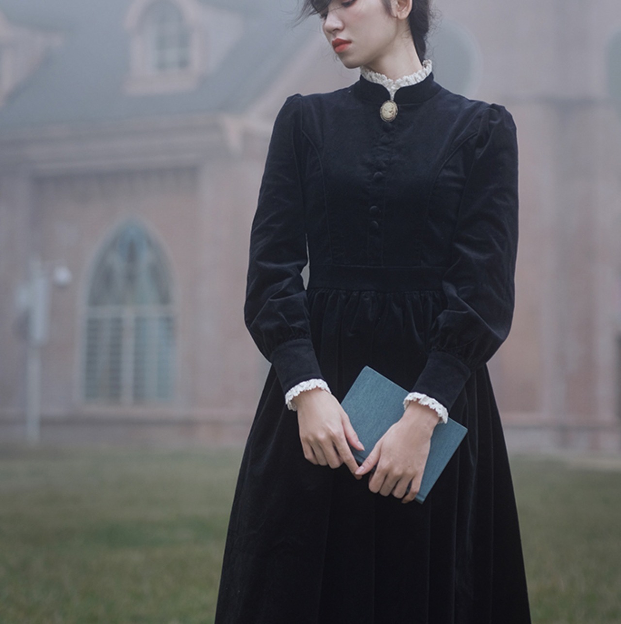 記憶のカケラ〜カメオ風ブローチ〜M22606