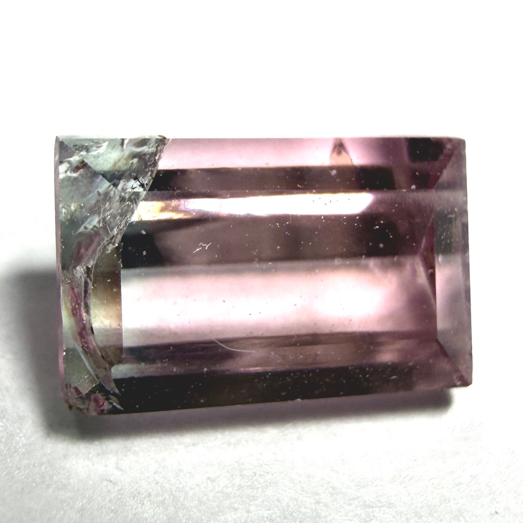 A608 天然バイカラートルマリン 0.890ct | Petal Gem