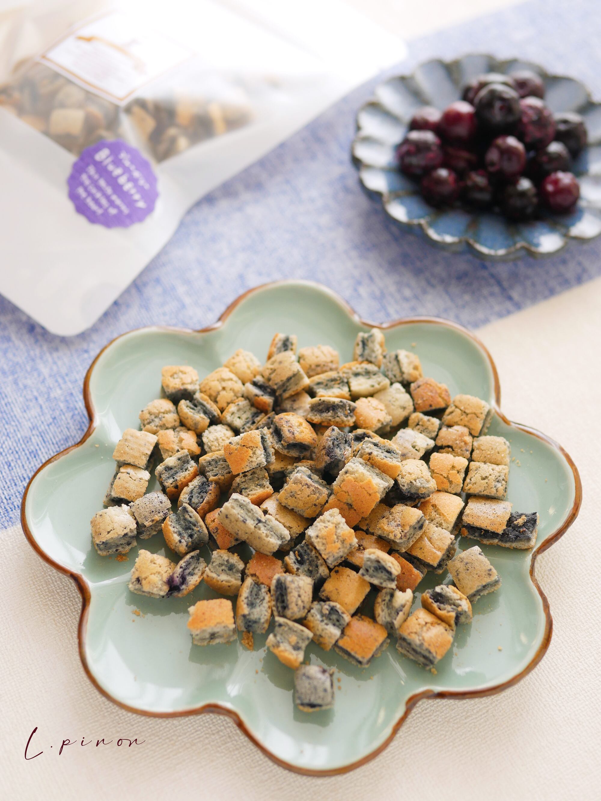 米粉の軽いおやつ米ポン・ウエダ家さんの乳酸菌入り有機ブルーベリー