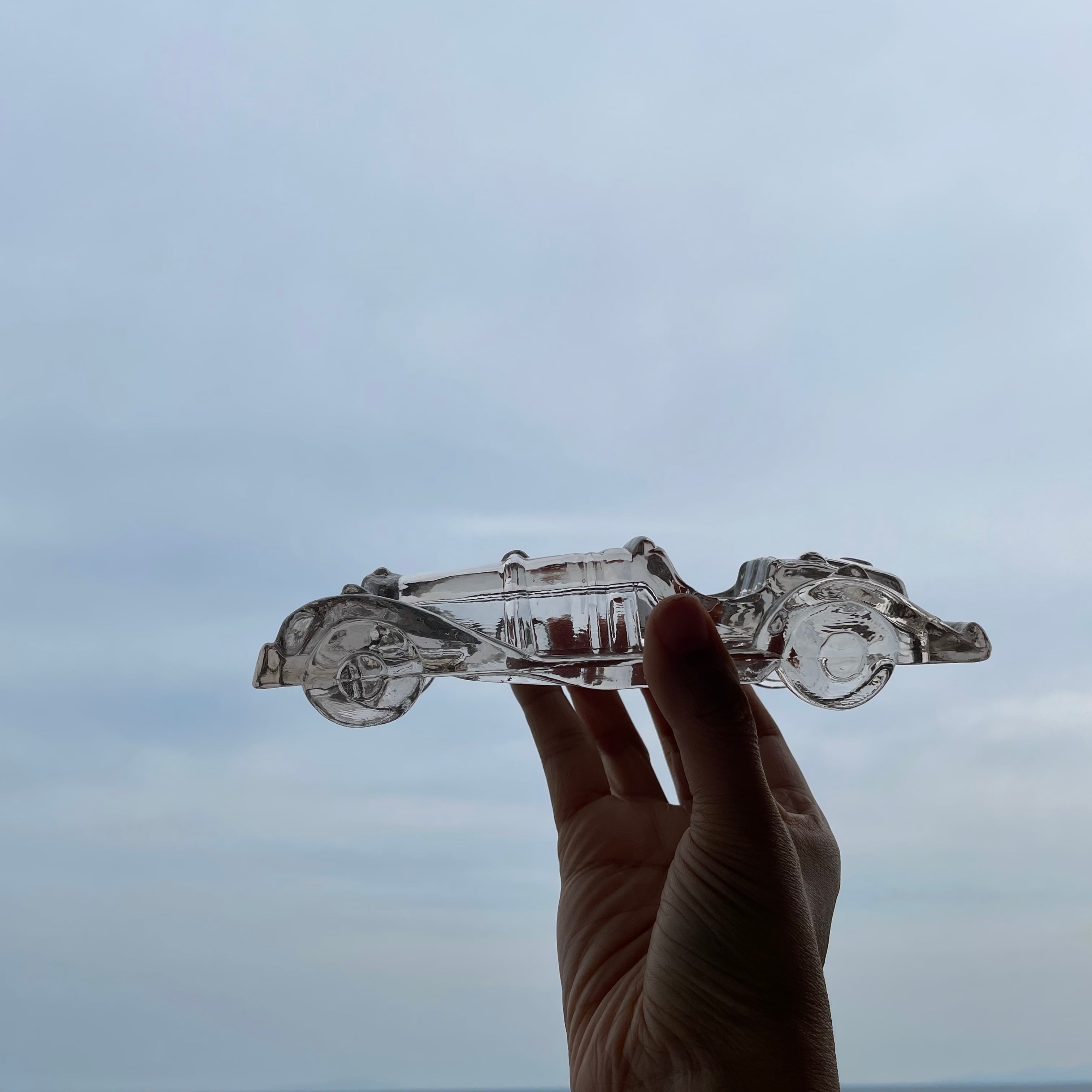 ◯ガラスの車とETみたいな石のフクロウ | わたげ舎