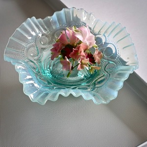 【50293】水色ガラス皿　大正/ PALE BLUE GLASS PLATE / TAISHO ERA