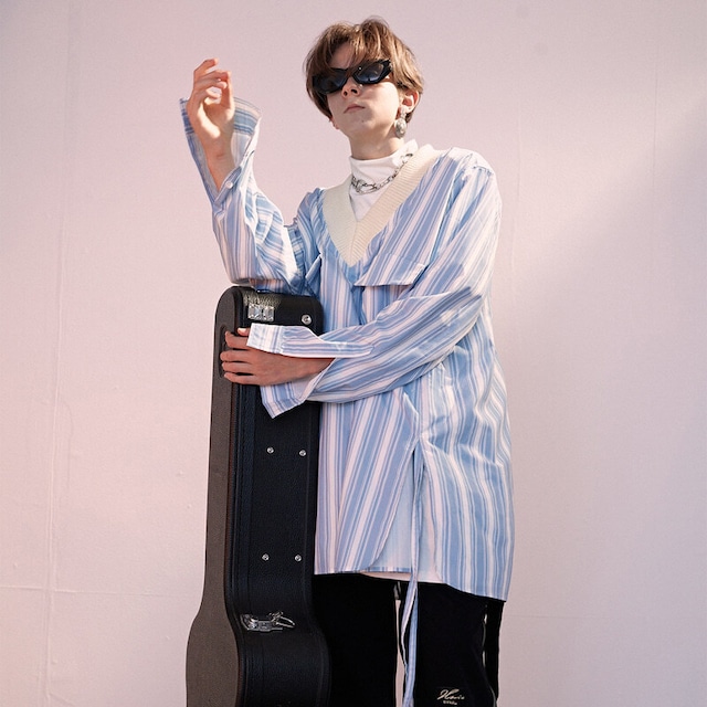 【UMAMIISM】STRIPE V-NECK SHIRT