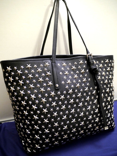 2016美品★JIMMY CHOO ジミーチュウ SASHA M A4対応男女可 ☆スタッズ レザー トート バッグ 黒銀★ 定番☆スタッズが可愛らしい万能モデル