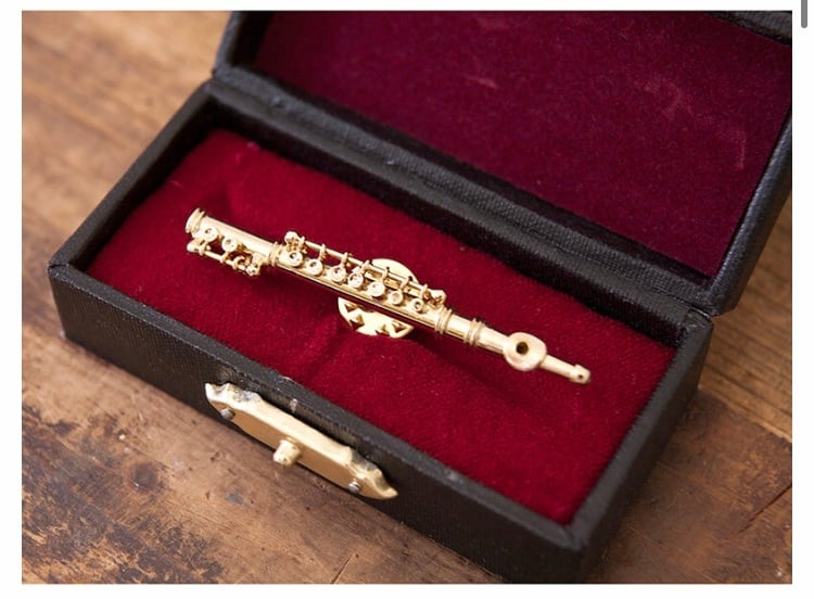 ミニチュアバンド[ピンバッチ フルート]＜楽器＞ブローチ シルバー