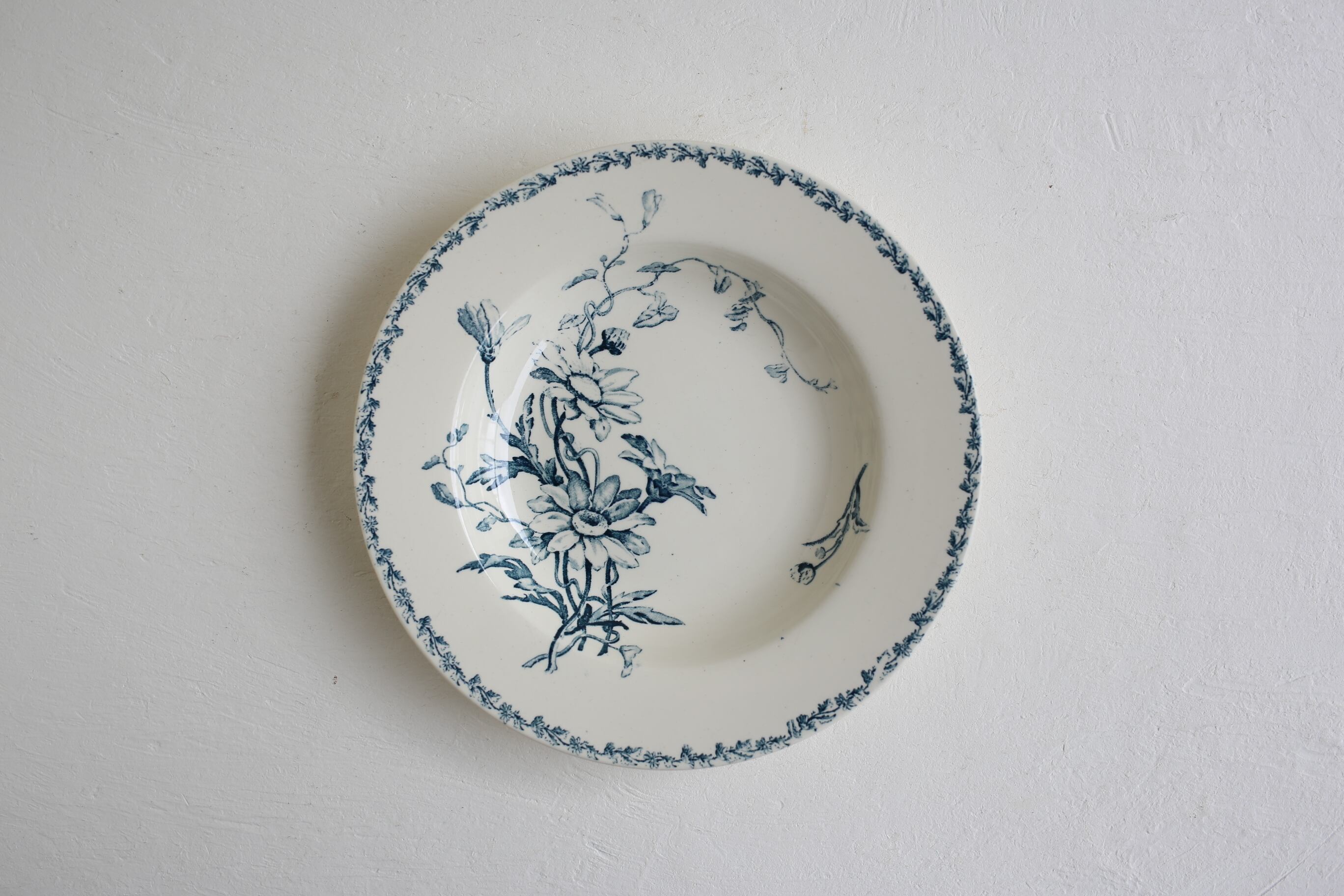 フランス アンティーク KG LUNÉVILLE リュネヴィル 『marguerite』深皿 N-02212i