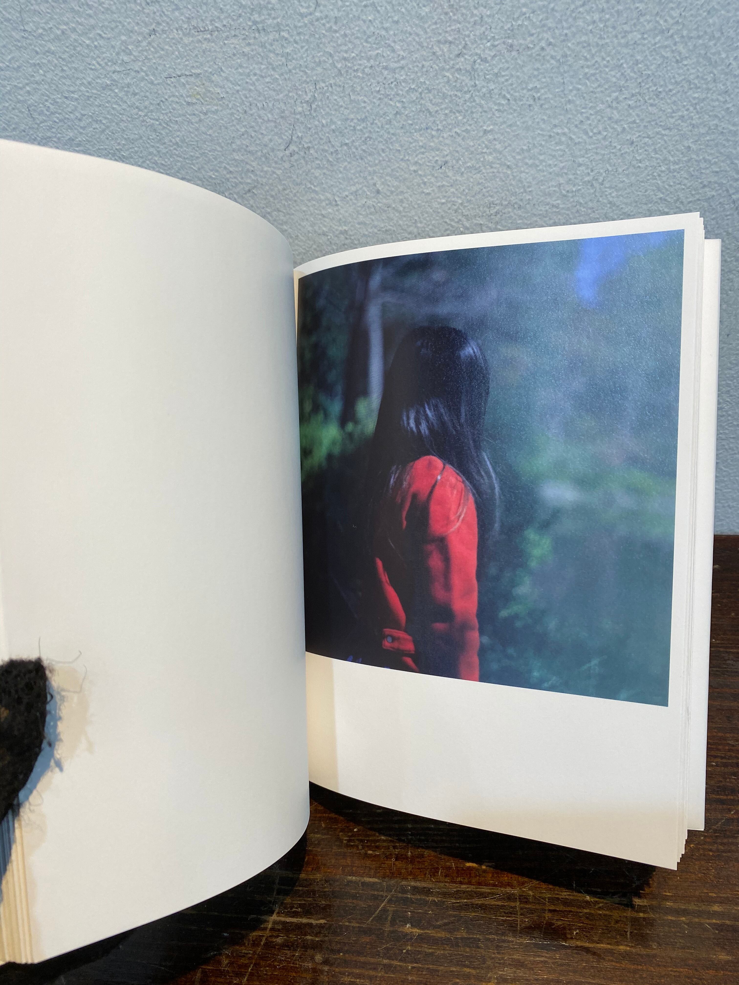 サイン RINKO KAWAUCHI 川内倫子 WHEN I WAS SEVEN | zbooks