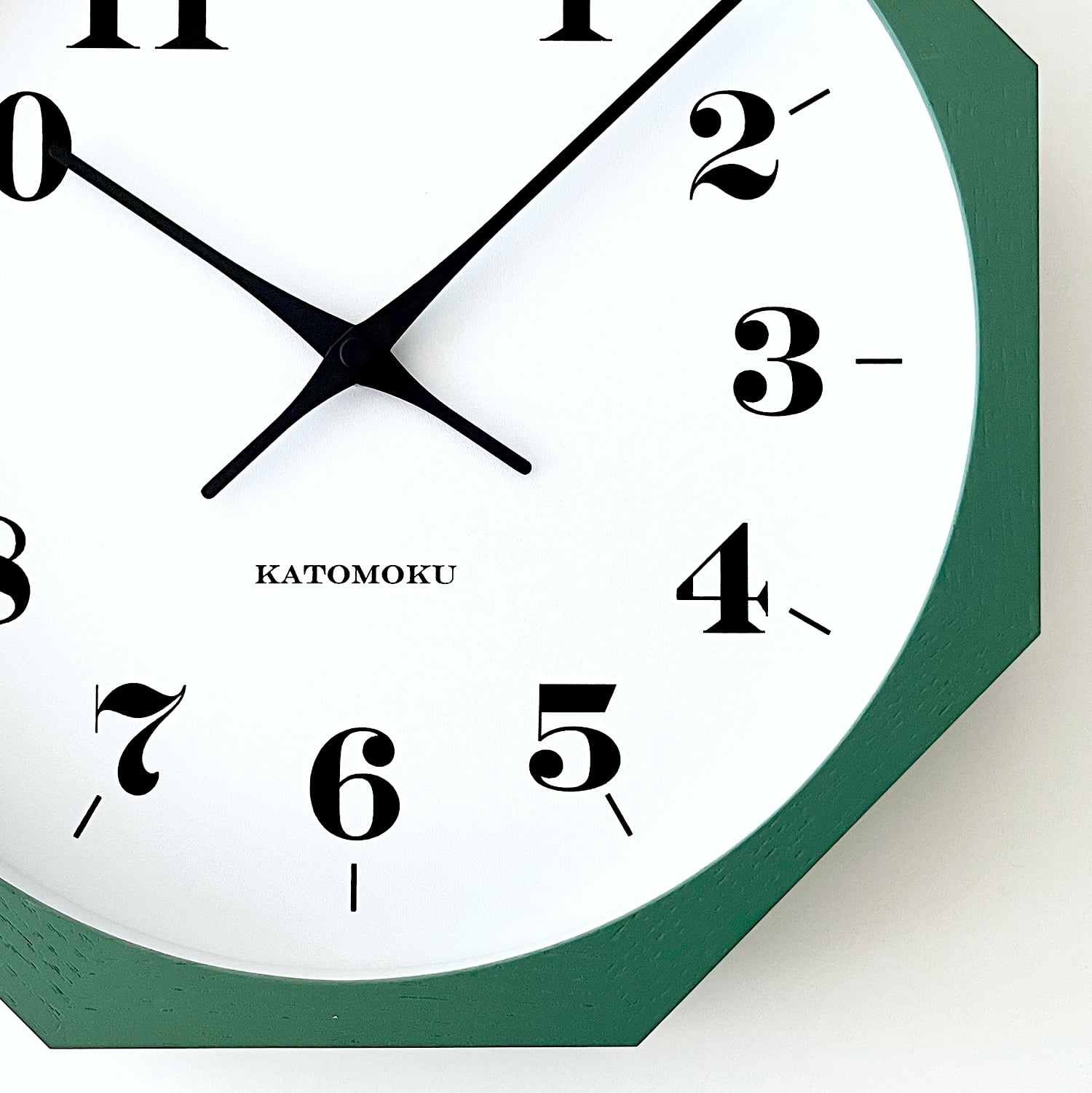 KATOMOKU muku clock 12 八角形 グリーン km-97GR8 掛け時計 | 加藤