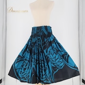 フラダンス 衣装 パウスカート ブラック系 ブルー系 ツーカラー シングル シンプル 花柄 かわいい 華やか 鮮やか 明るい ハワイアン アロハ ハワイアンプリント フラ ダンス レッスン 練習 大人っぽい ハワイアンスタイル カジュアル おしゃれ