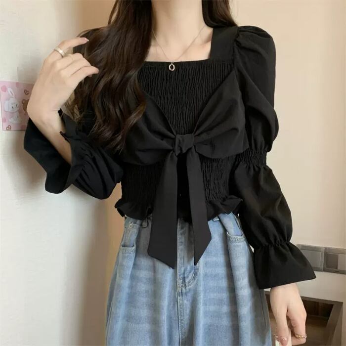 ギャザー 効果で スタイル 美人 ビッグリボン ブラウス パフスリーブ トップス クロップド ロングスリーブ 韓国 カジュアル フェミニン スクエアネック 肩幅カバー スタイルアップ Lamitte Deco トレンド 韓国ファッション ショップ Base店