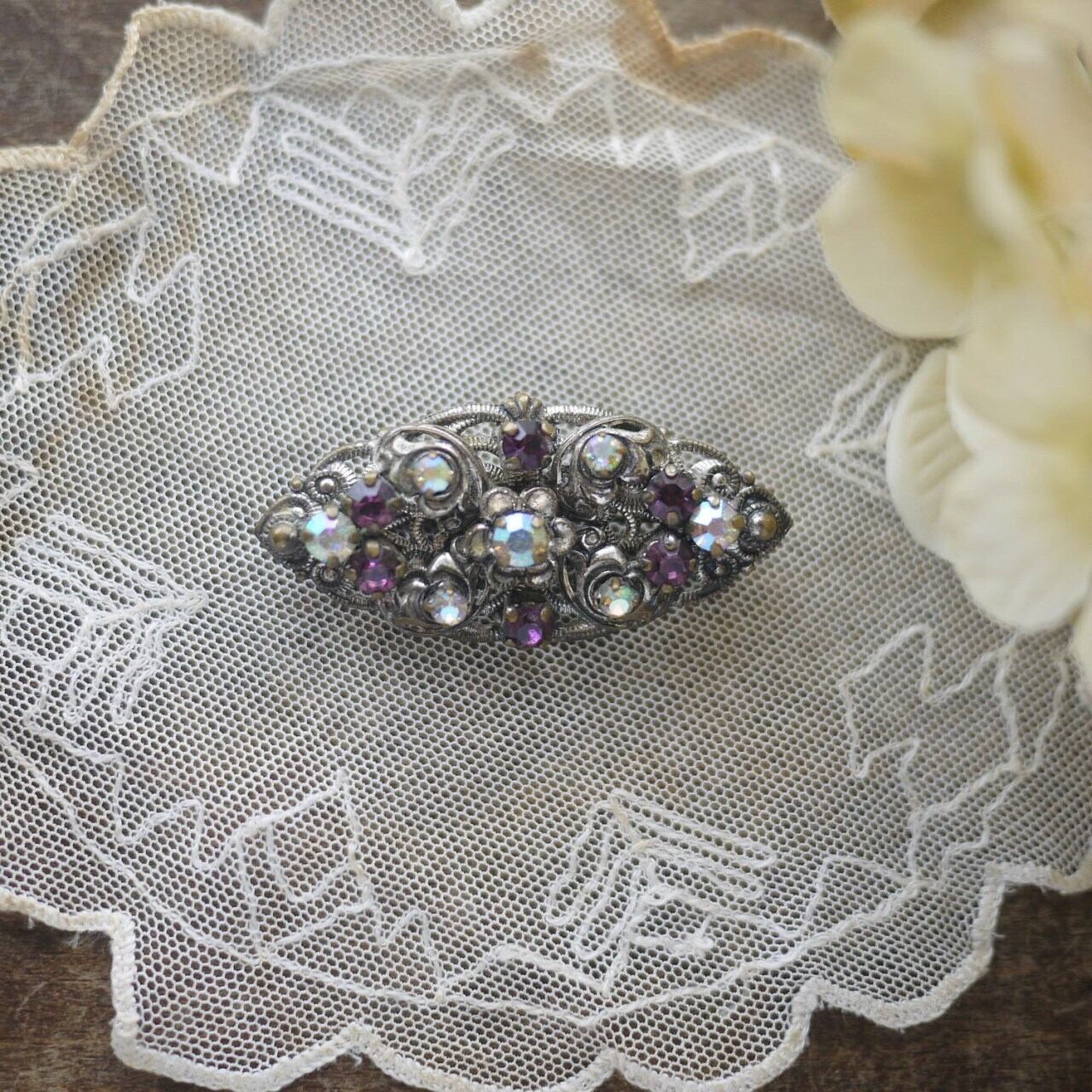 オーロラガラス フィリグリーブローチ