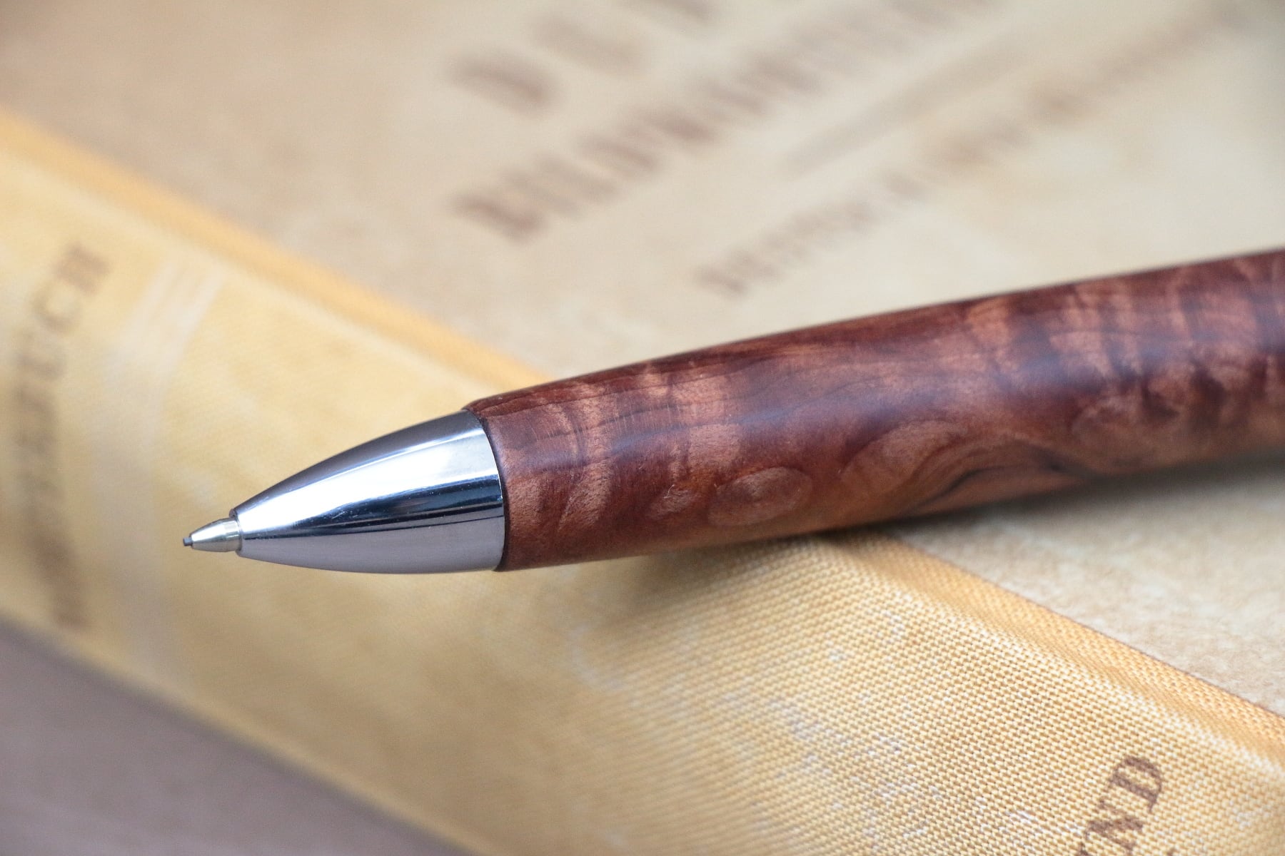 永遠に生きるという名を持つ木 レッドウッド 虎杢・Pencil 0.5mm」木軸