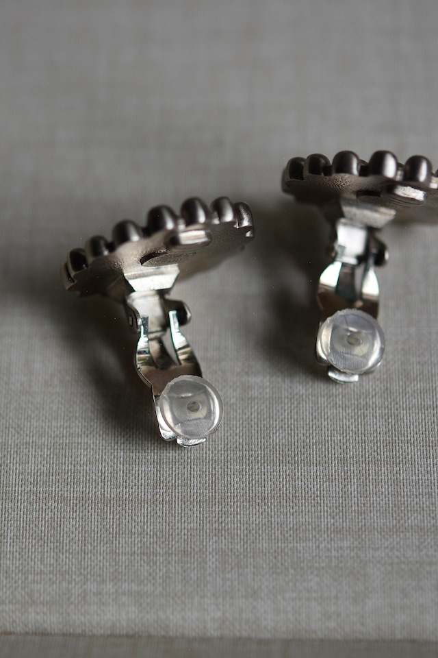 IORI/"CHANEL" earring/icon series dot