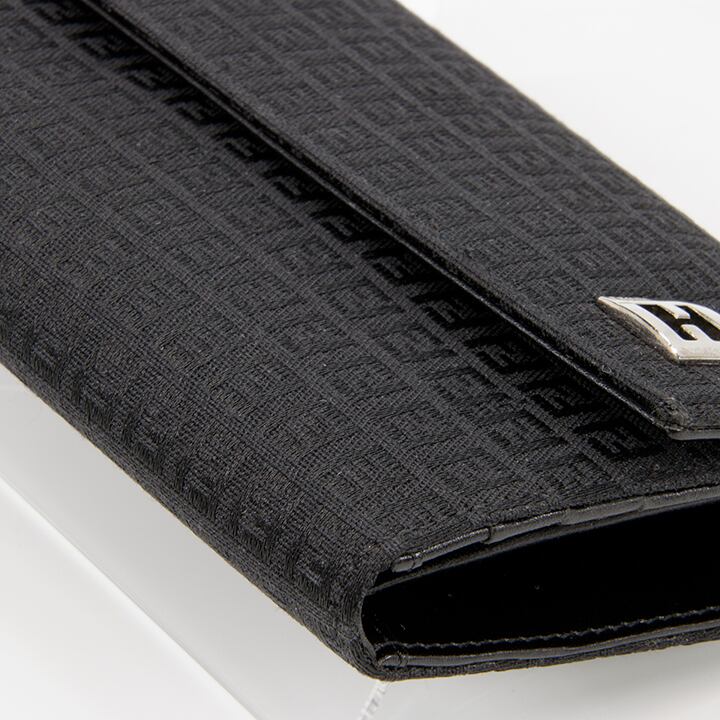 本物・送料無料・新品同様】FENDI・フェンディ・短財布・三つ折り財布
