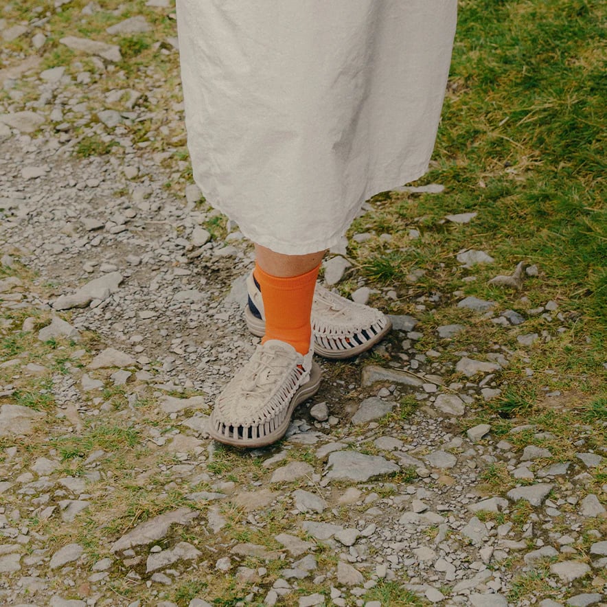 KEEN キーン】UNEEK ユニーク ウィメンズ (White Cap/Cornstalk
