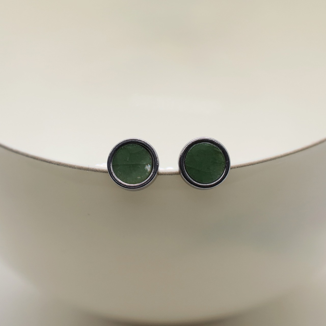 Stud earrings5