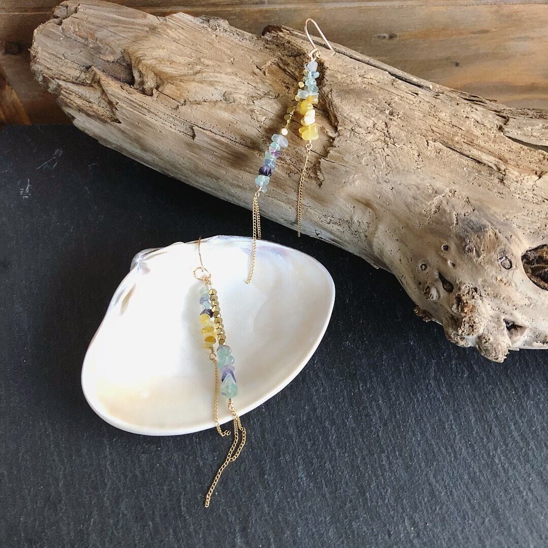 アンティークフローライト×ヘマタイト×イエローオパールのチェーンピアス