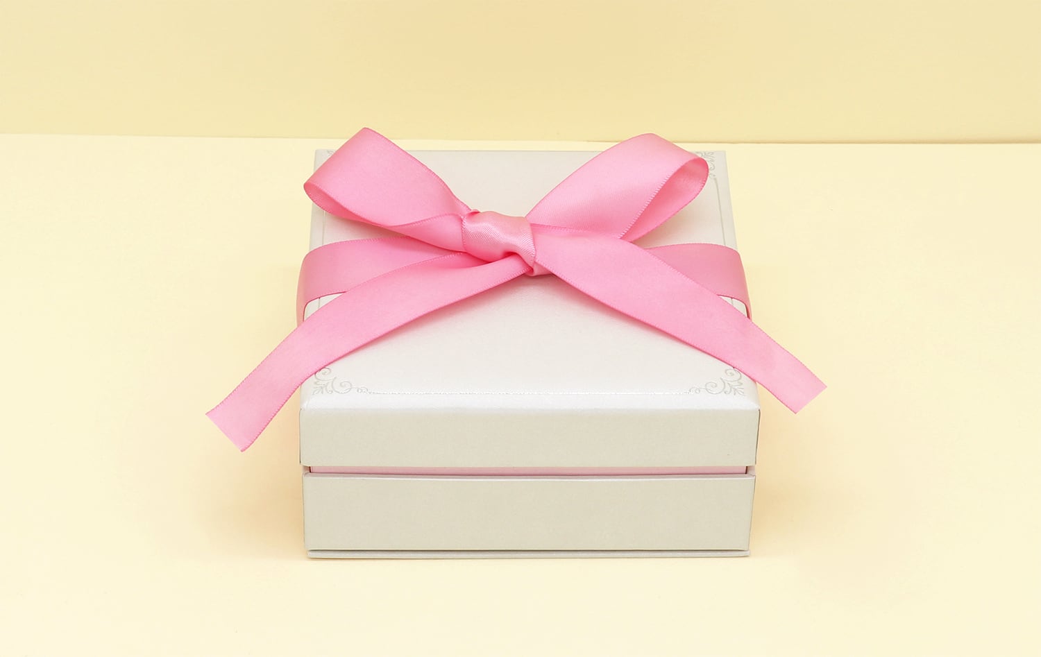 プロポーズリングケース プリザーブドフラワー12輪 メッセージ刻印入り