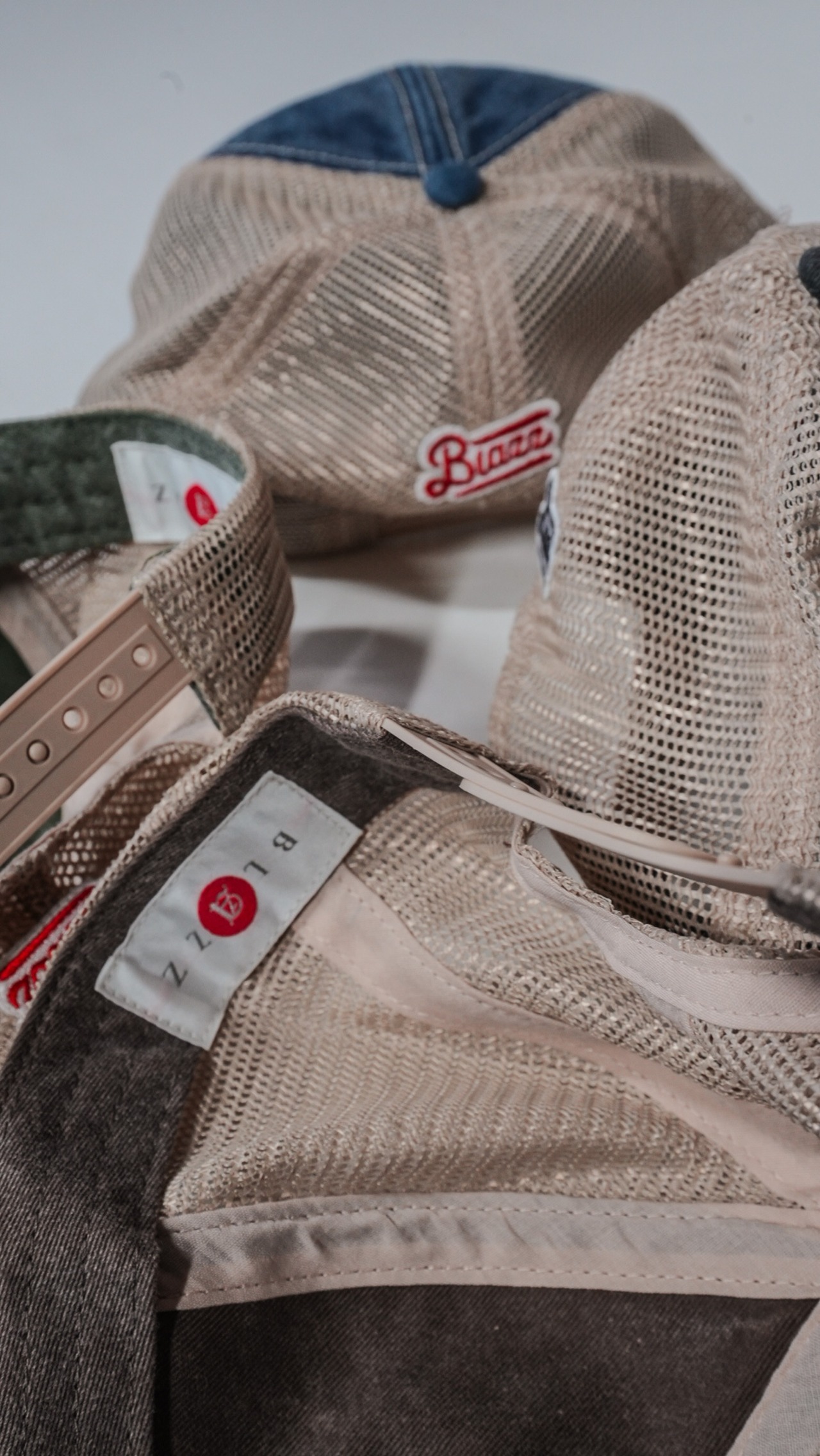 Moco Logo Washed Vintage Trucker Mesh Cap [OLIVE]