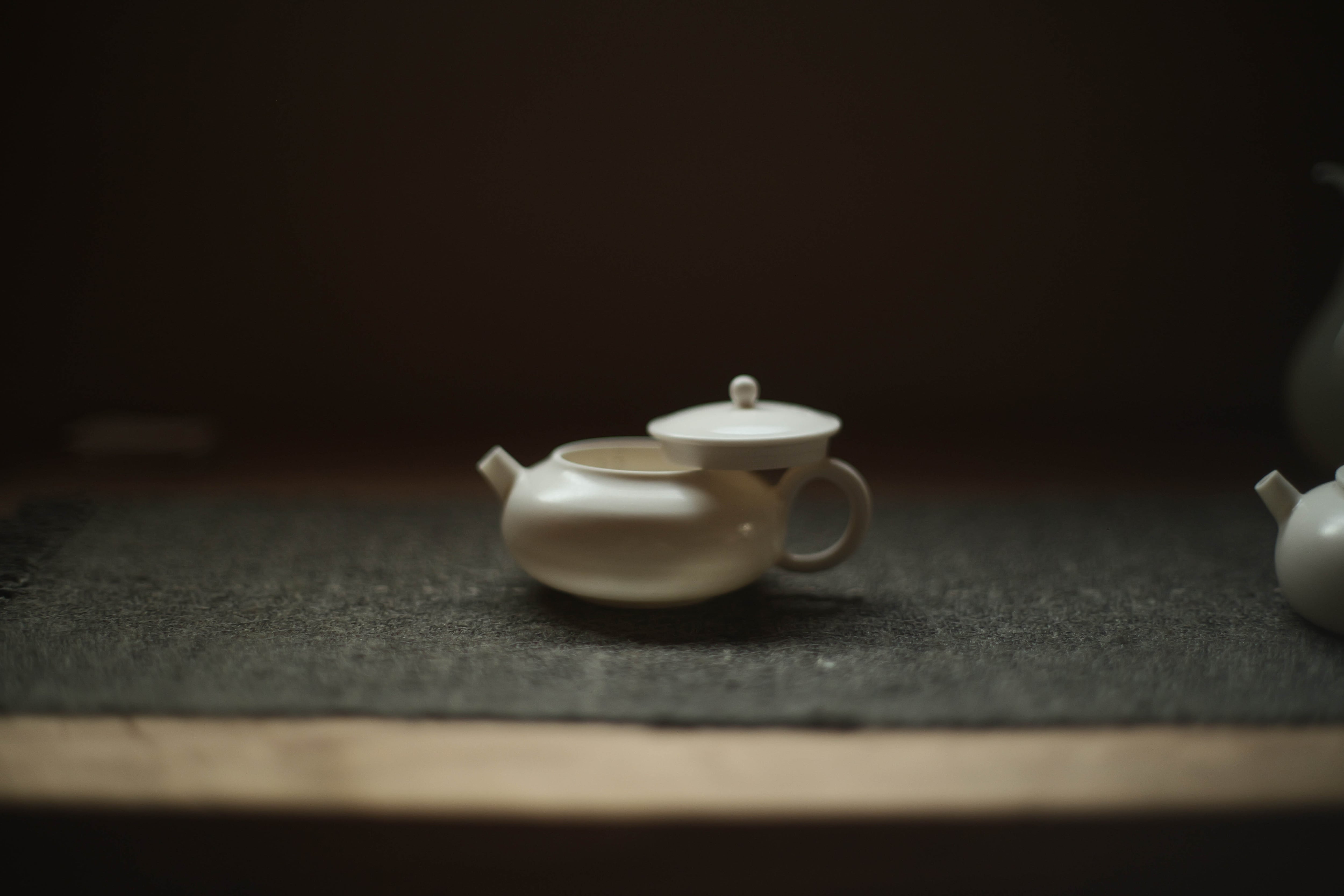 徳化薄胎薪窯白磁茶壺 丙午如月4種<銚>（ろくろ引き・林澤陽