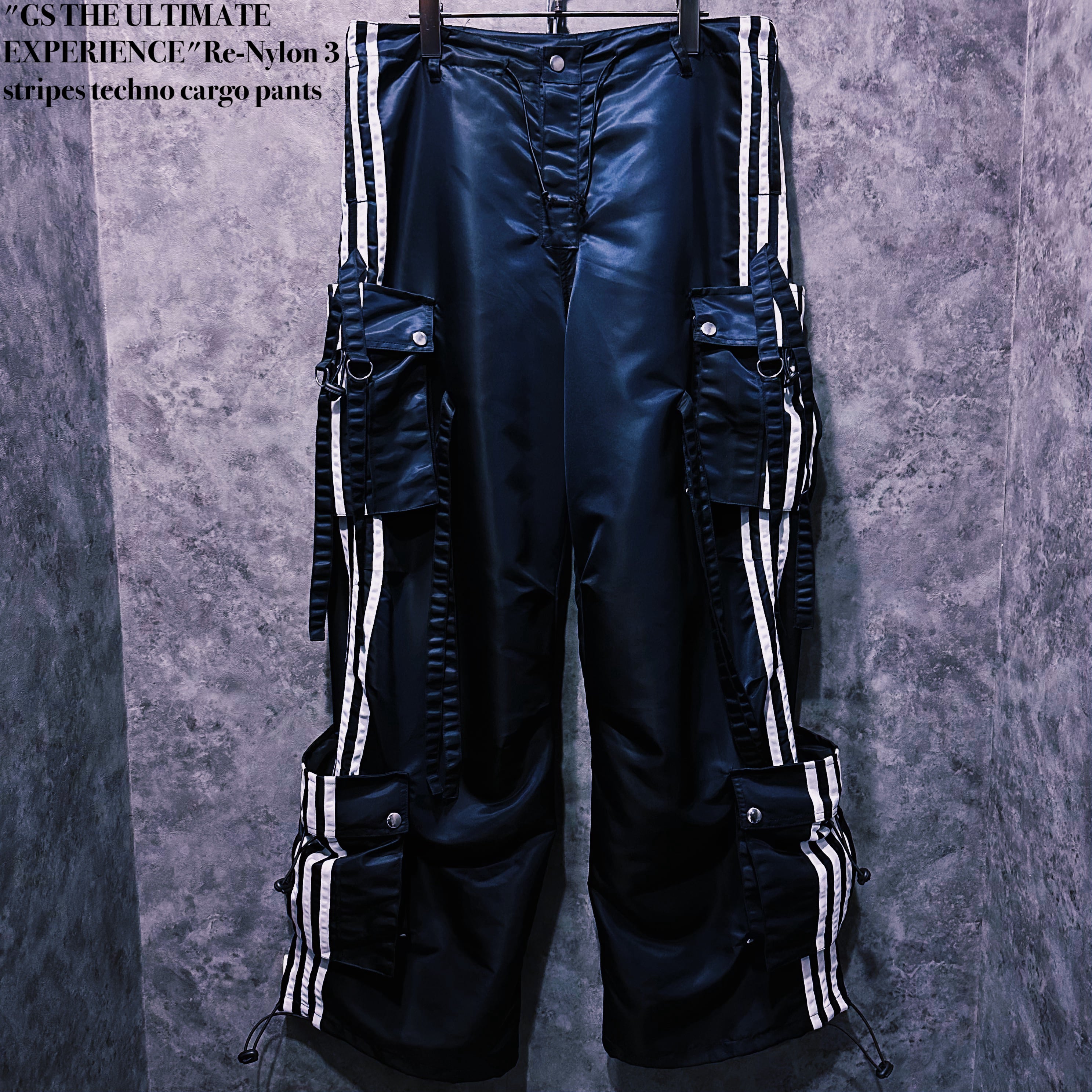"GS THE ULTIMATE EXPERIENCE"Re-Nylon 3 stripes techno cargo pants