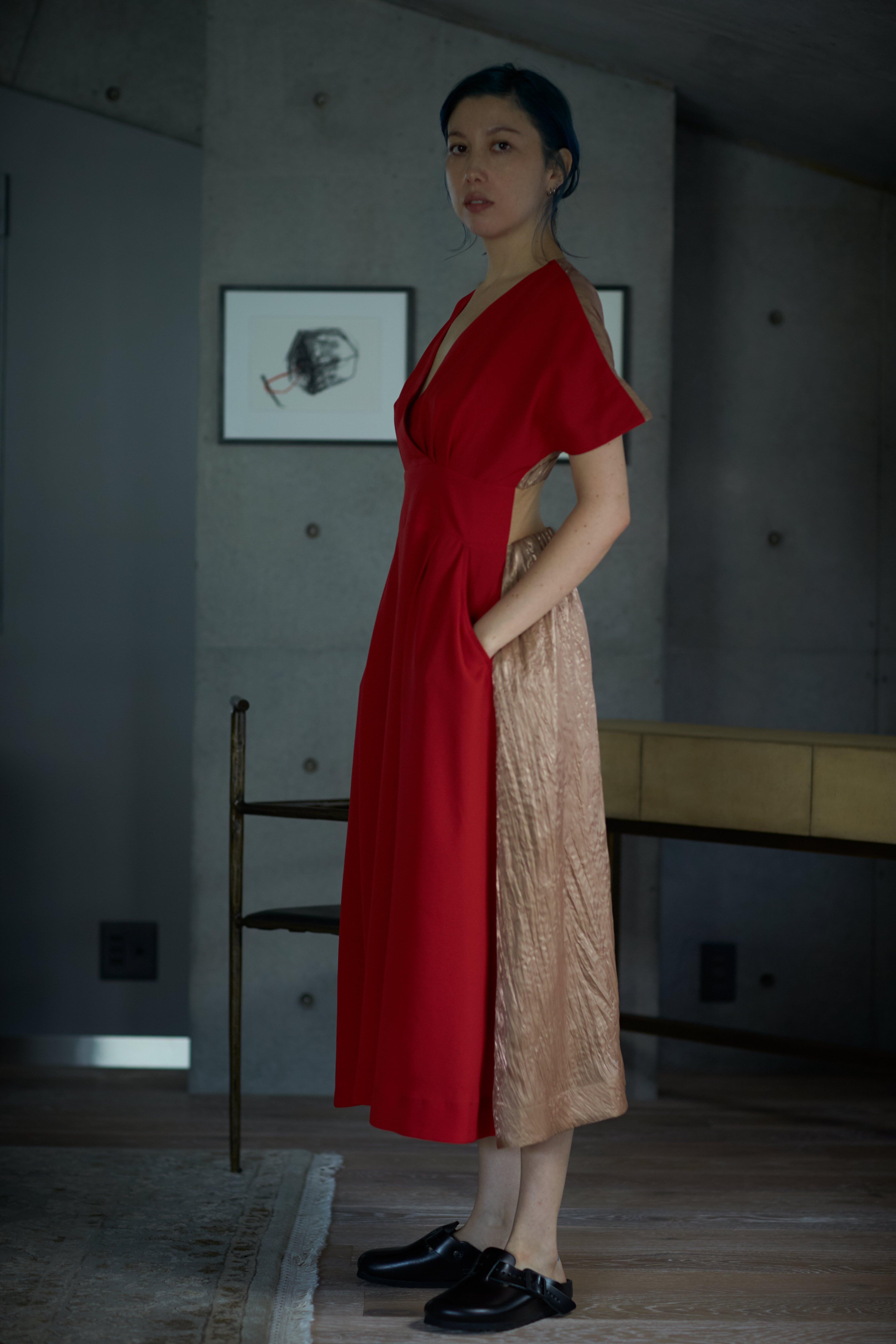 予約販売】V DRESS - RED x BEIGE | iTYUCASi