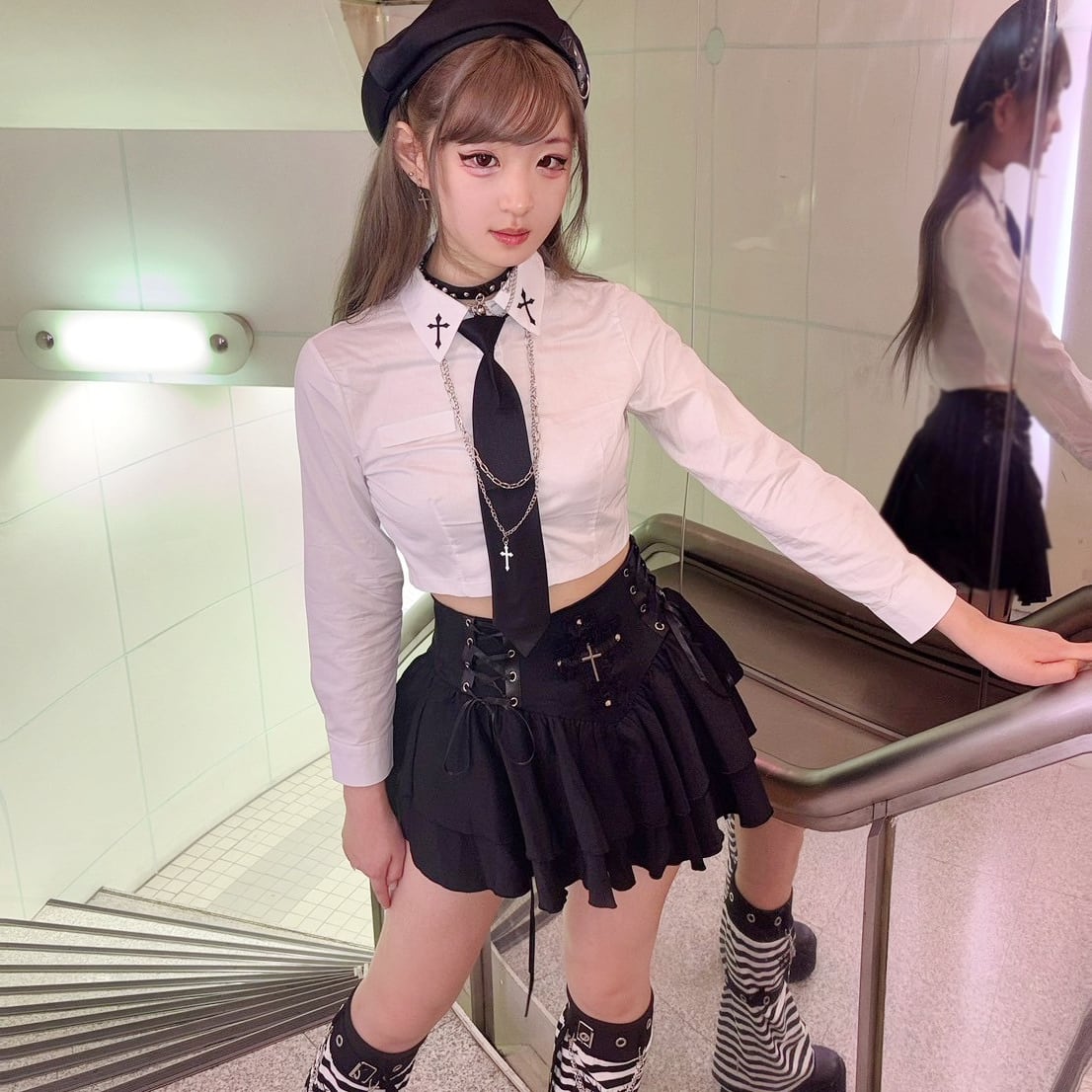 3点セット】ネクタイ+2連チェーン付き ショート丈シャツ