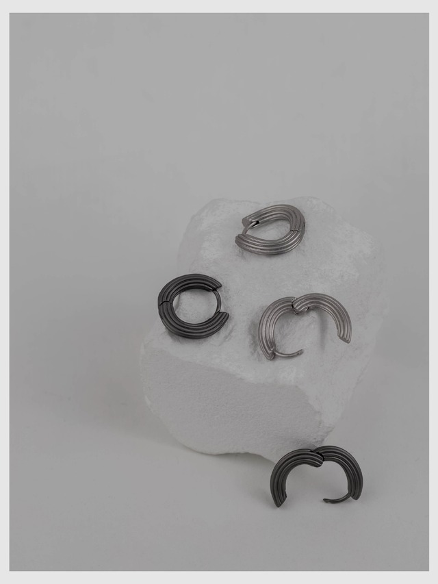 Hoop pierce -Matte Glay/Dark Glay-