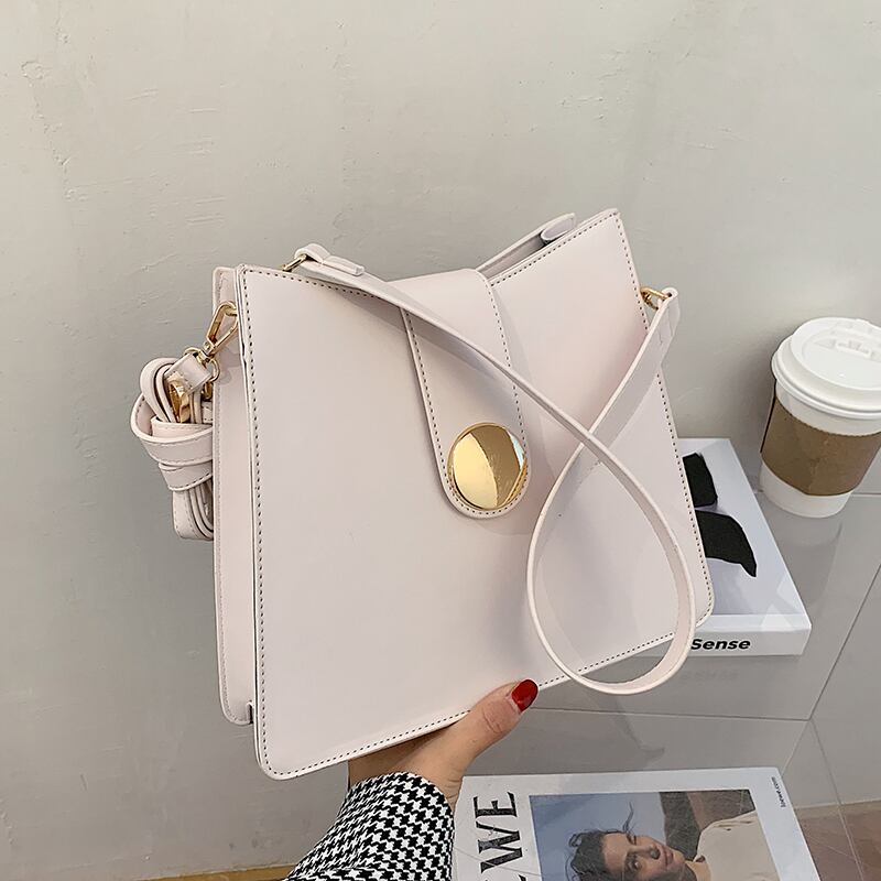 ショルダーバッグ女性の小さなバッグ2020新しい波ネット赤いファッションシンプルなメッセンジャーバッグ夏の野生の脇の下のバッグ Tiancai_Wing_Bag0652837