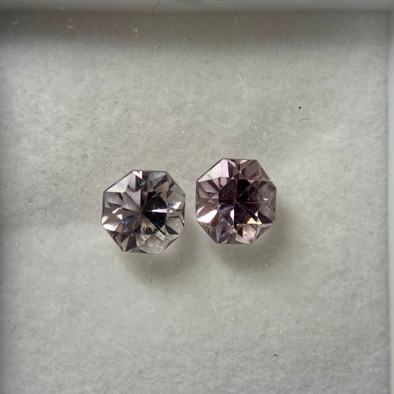 お花みたいなスピネル 訳あってお買い得2：約5.0mm　No.14