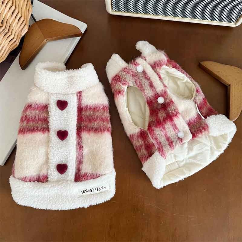 ハートボタンのチェック柄 ぬくぬくベスト 犬服 1397