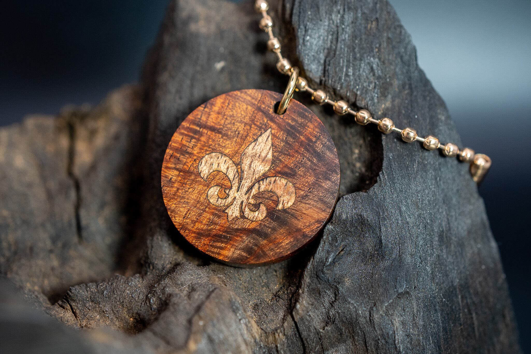 【21世紀最高峰の材】サイアミーズローズウッド マイクロカーリー ラウンド タグ 象嵌 フルールドリス