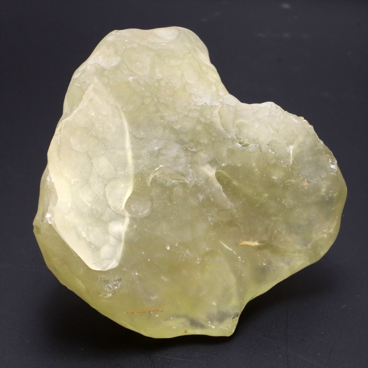 t*t様 リビアンデザートグラス・リビアングラス 隕石　重さ113g リビアンデザートグラス・リビアングラス 隕石 重さ113g