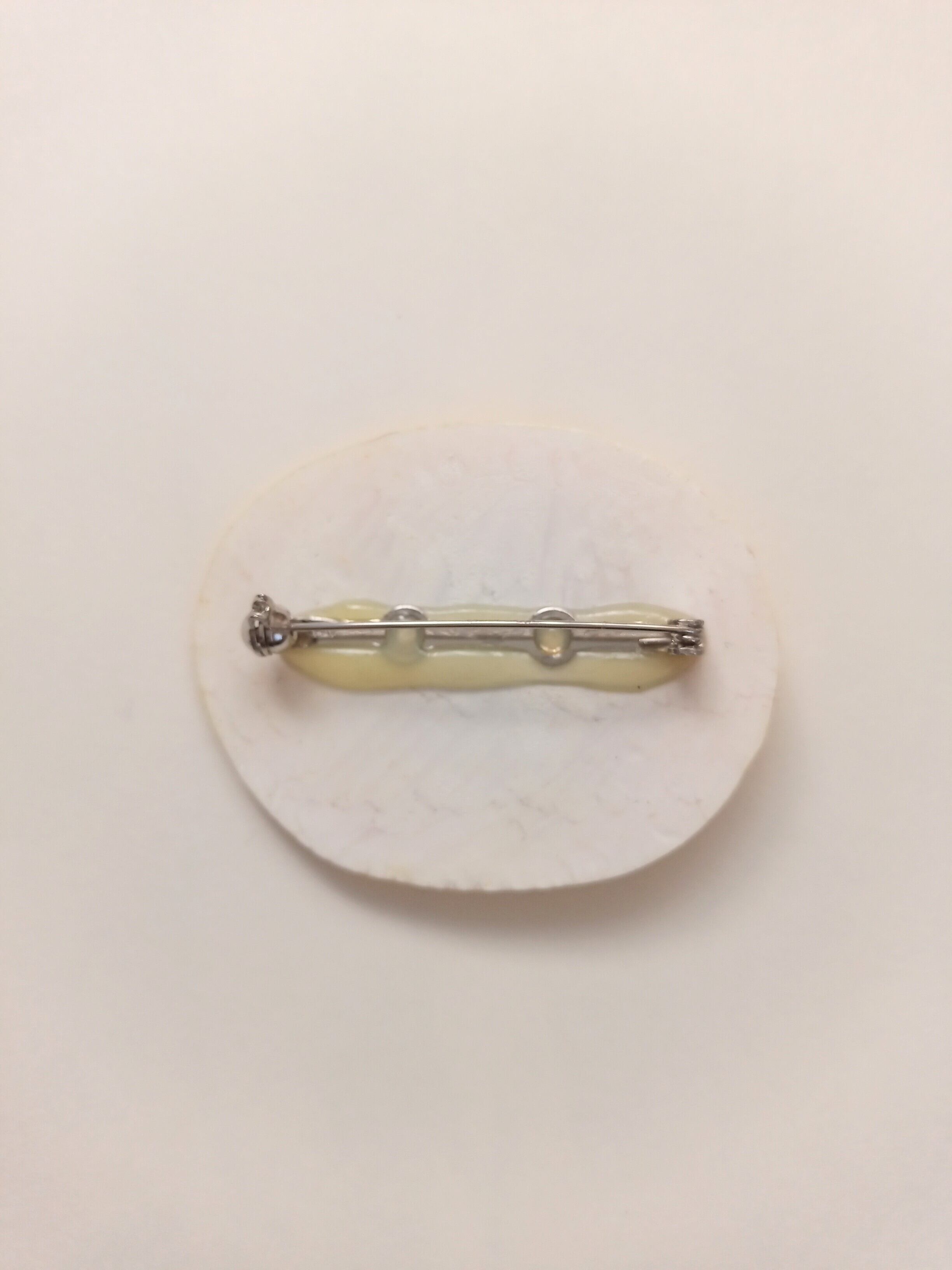 ヘンテコ　ブローチ　「クッキー」