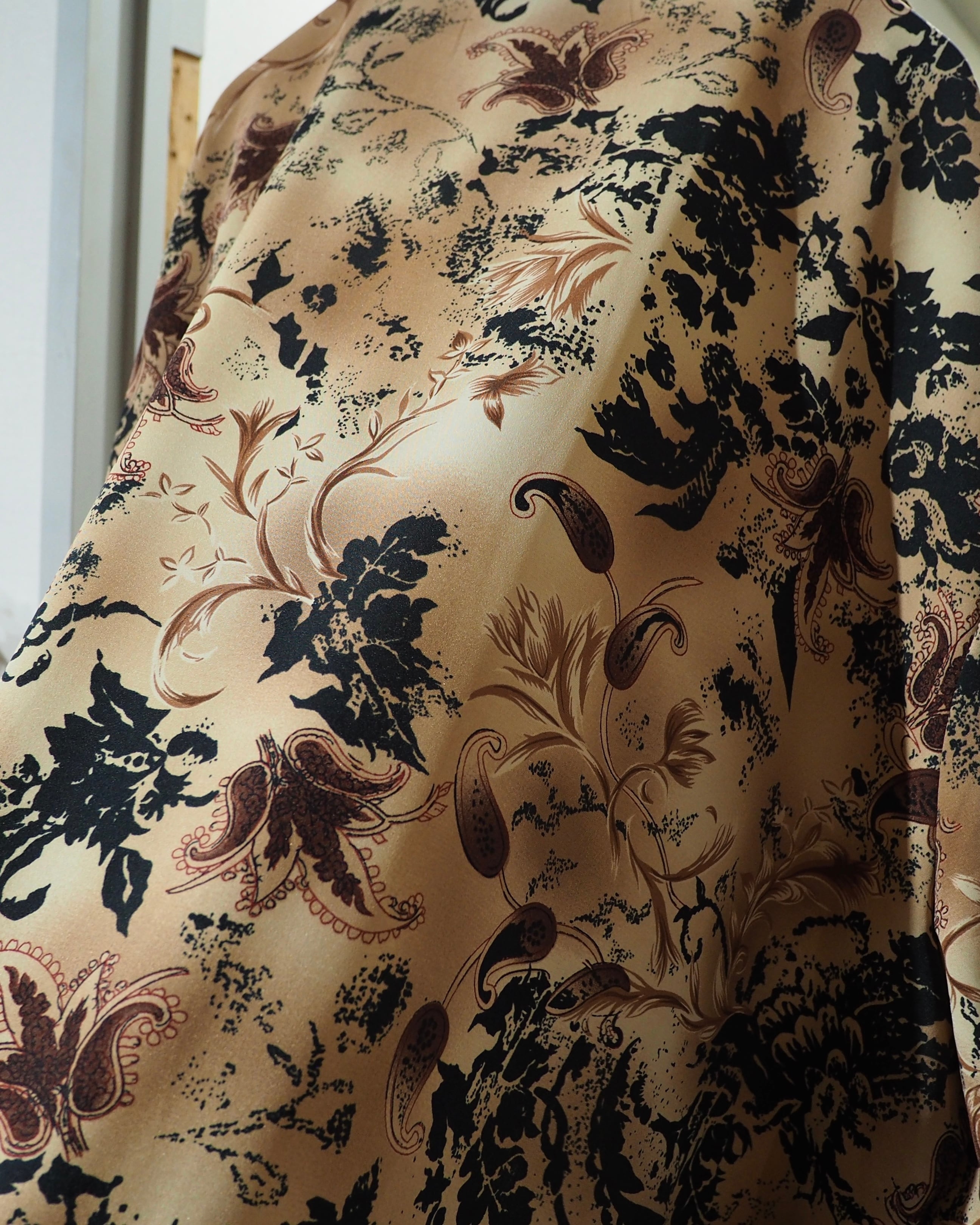 Beautiful Classic Flower All Over Pattern Drape Open Collar Shirt