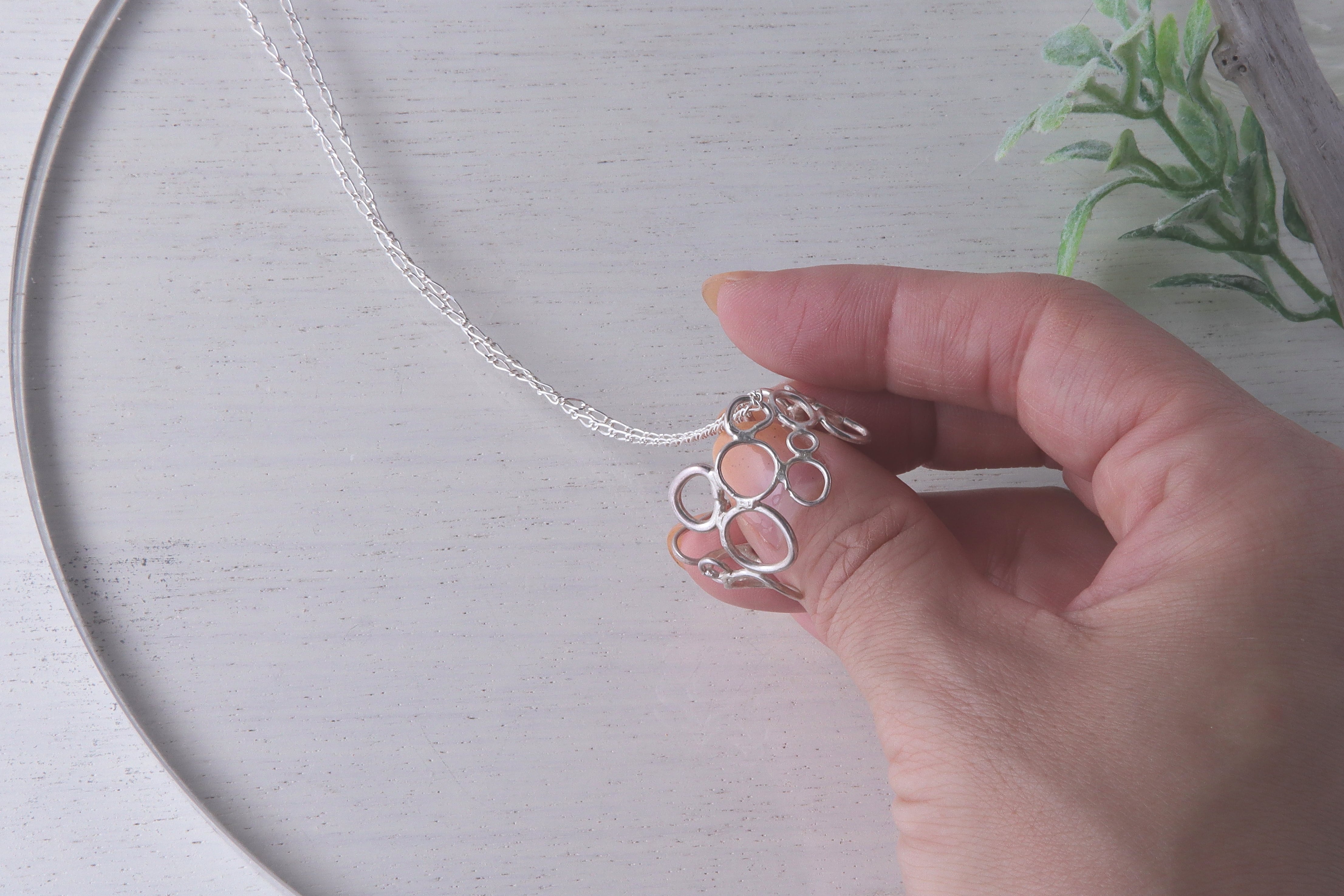 楕円タイプ】透かしバブルリングペンダントネックレス | ainoa korut