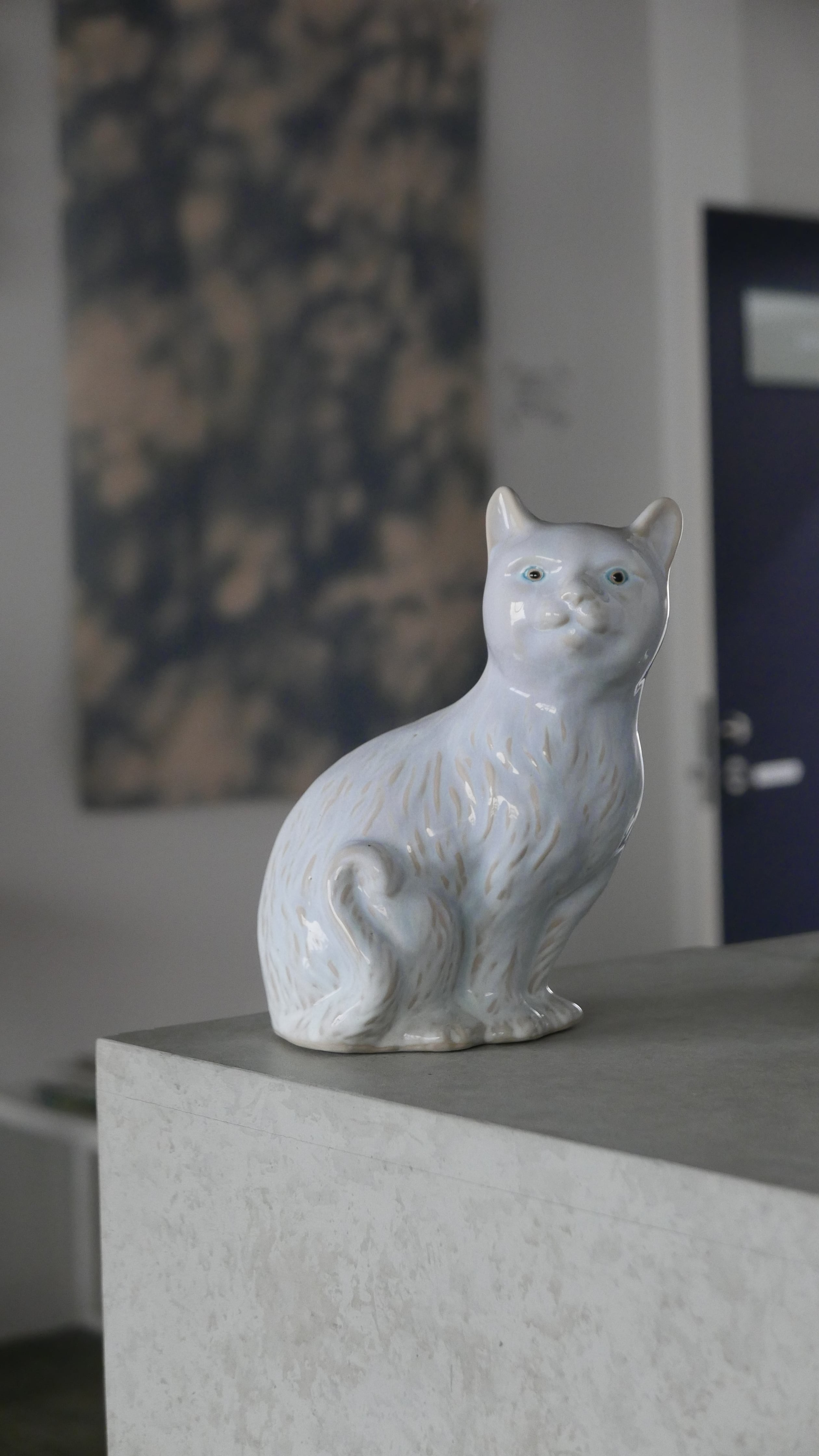 pottery cat , ice blue / old vietnam