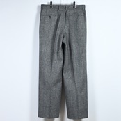 INTERIM / INDIA WOOL CLASSIC HERRINGBONE WITH LEATHER PIPING 2-TUCK STRAIGHT SLACKS