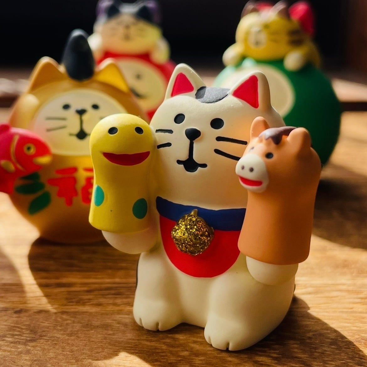 concombre|コンコンブル|干支あそび猫 へびと馬 猫雑貨 ねこ ネコ クリスマス ディスプレイ 収集癖 コレクション