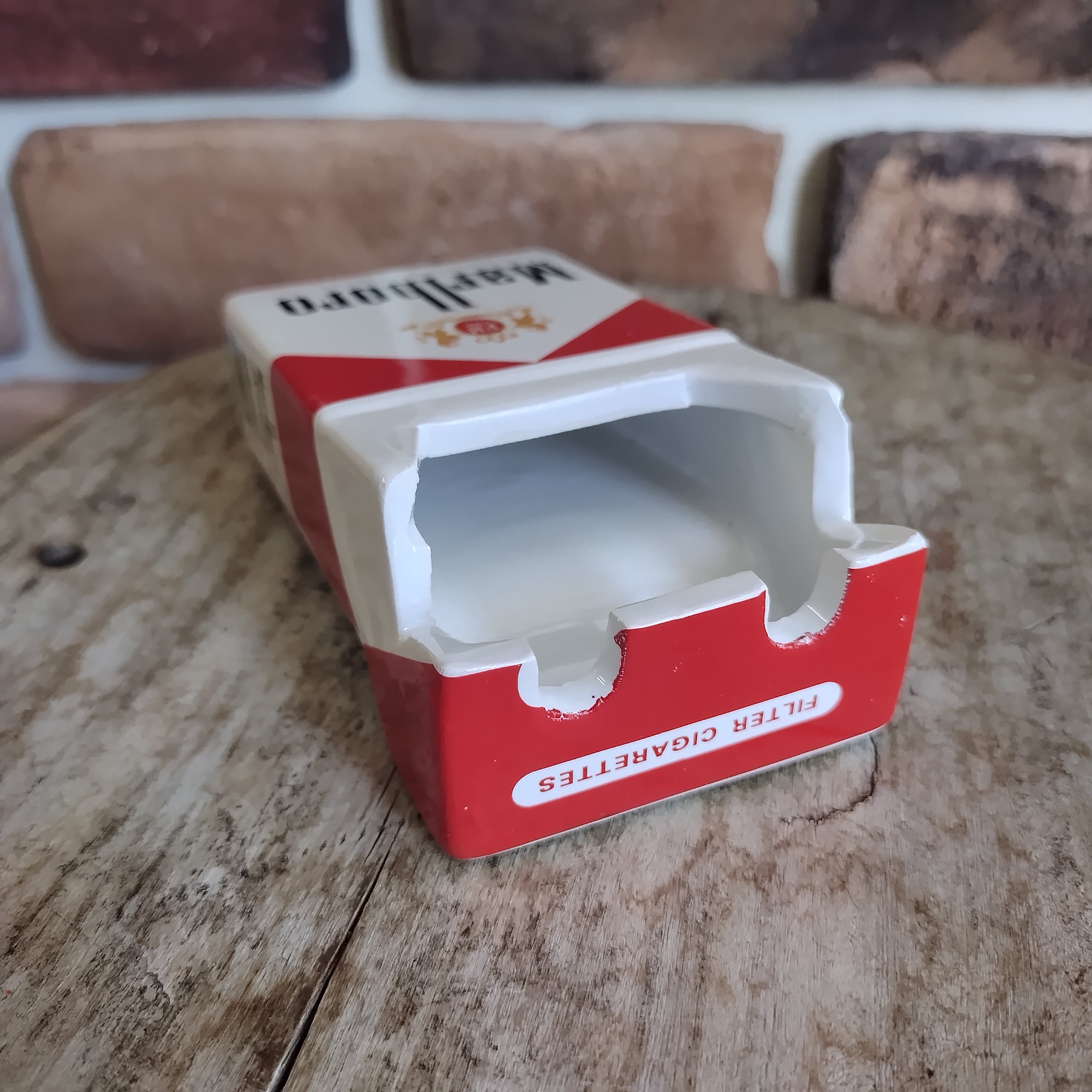 陶器製アシュトレイ・灰皿 Marlboro/マルボロ アメリカン雑貨