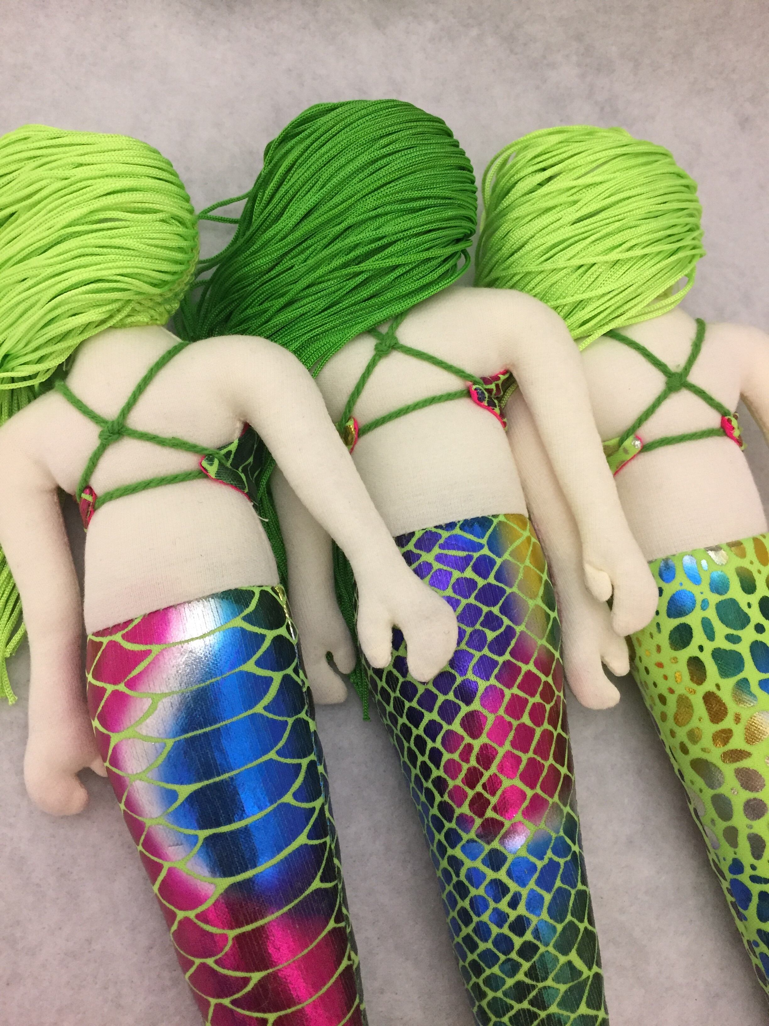 特大！人魚ちゃん(蛍光きいろ・きみどり) | ポンポン屋