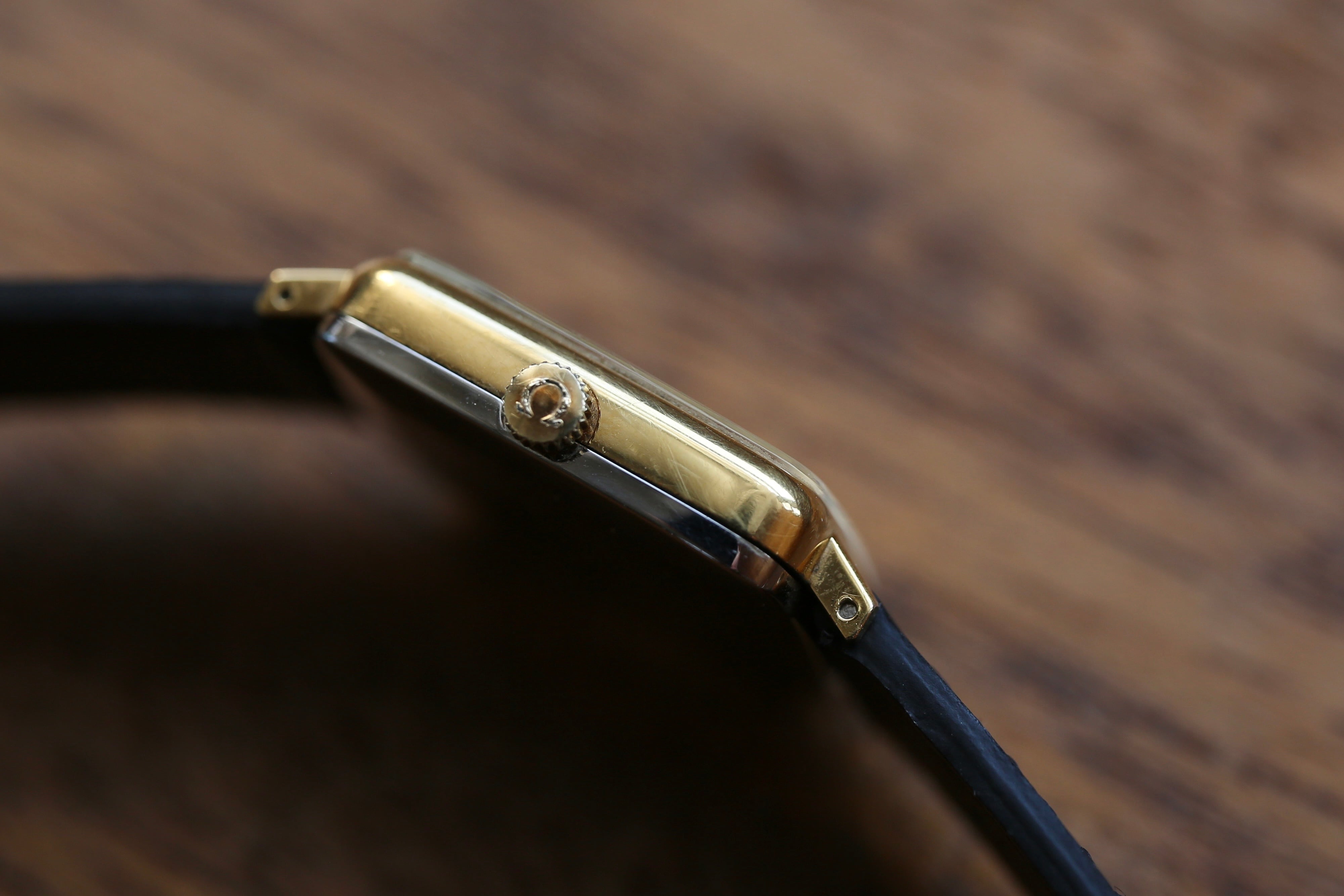 OMEGA 】1972年製 オメガ ジュネーブ ゴールド スクエア型 ローマン