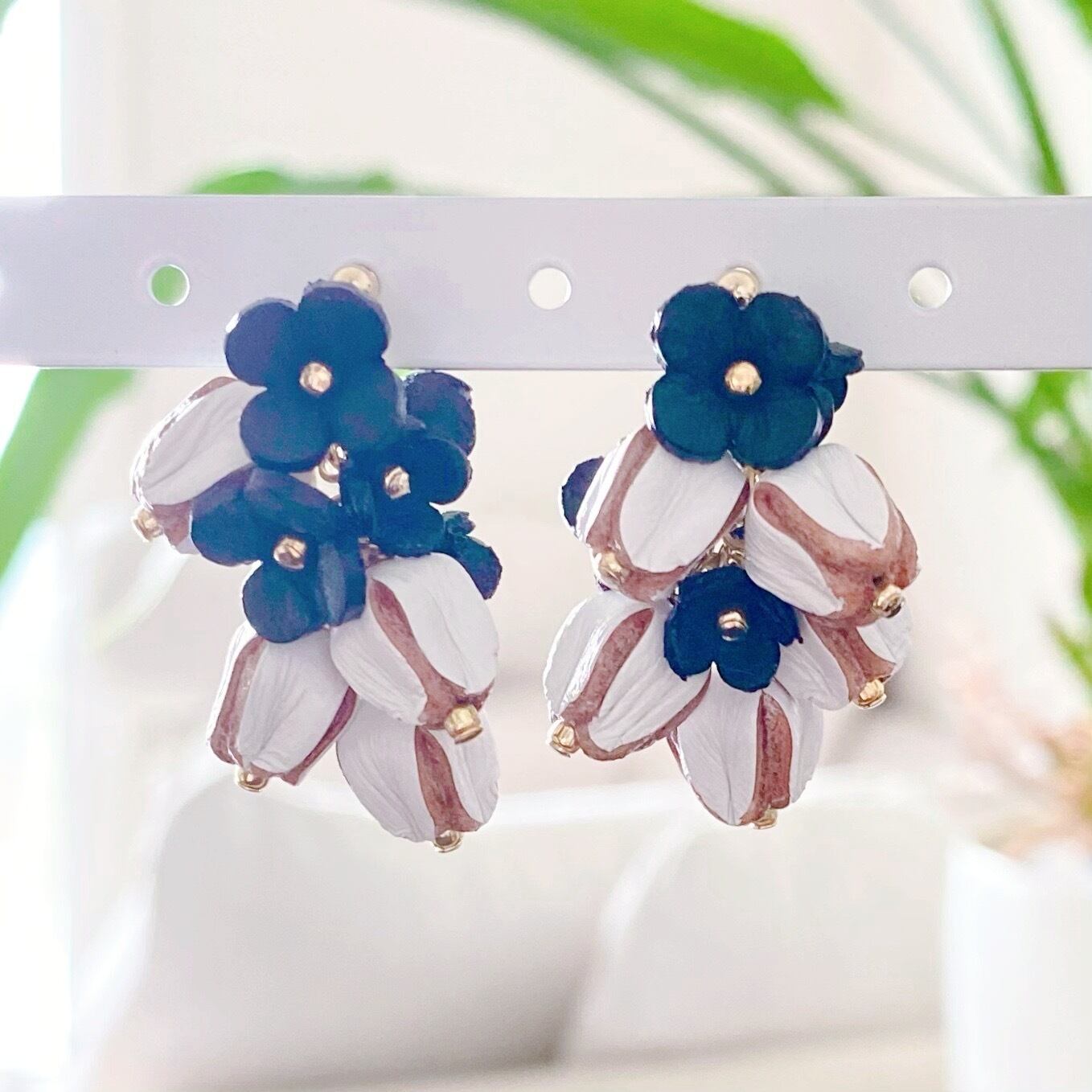 ピアスイヤリング】Petitタッセルピアス／イヤリング(ティファニー